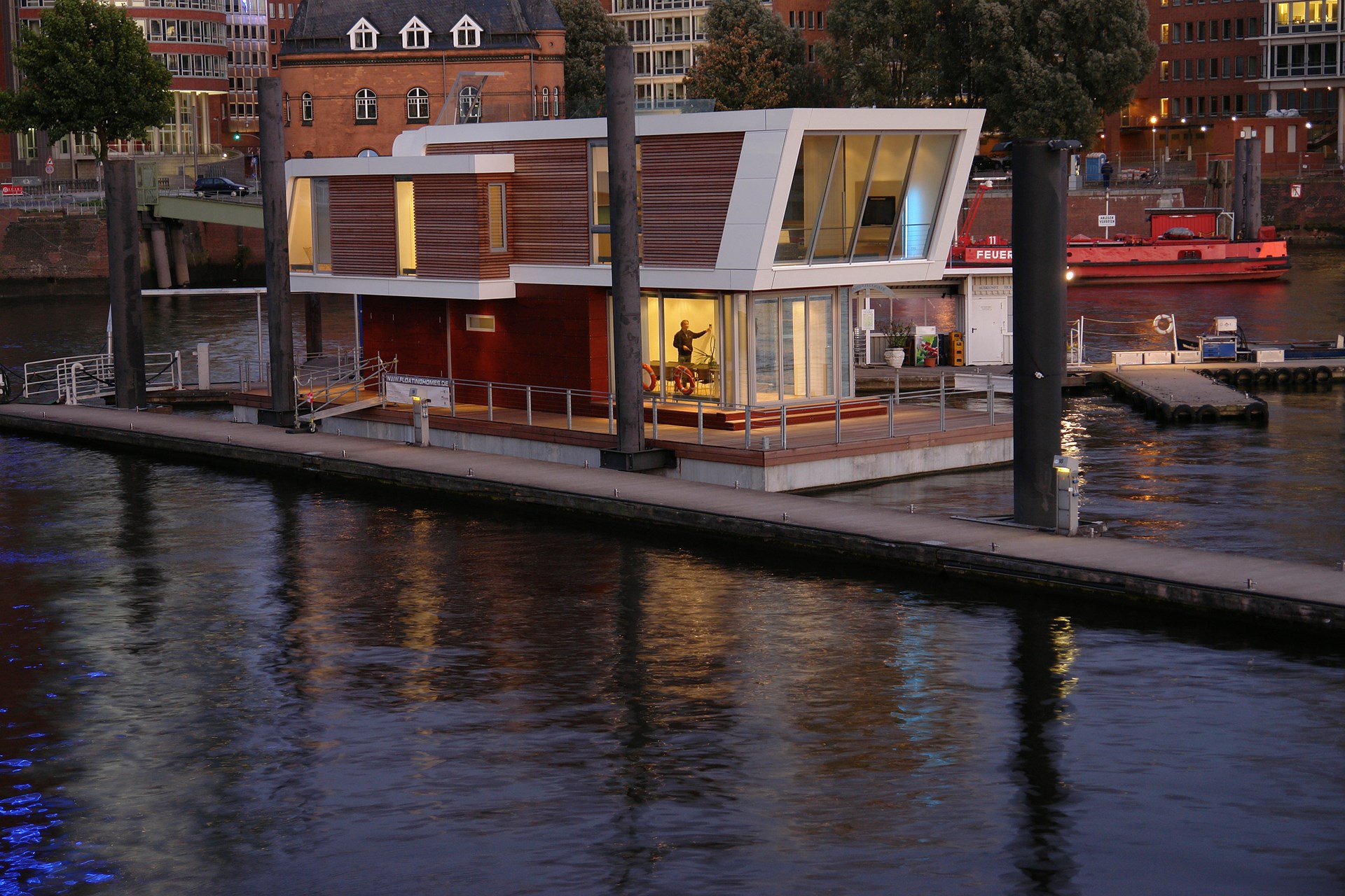 FLOATINGHOMES00017.JPG