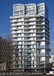 Tour Hémêra à Nantes (44) réalisée avec des façades et menuiseries en aluminium WICONA