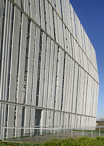 Bâtiment Quatuor 3 à Angers (49) réalisé avec des solutions façades et menuiseries en aluminium WICONA