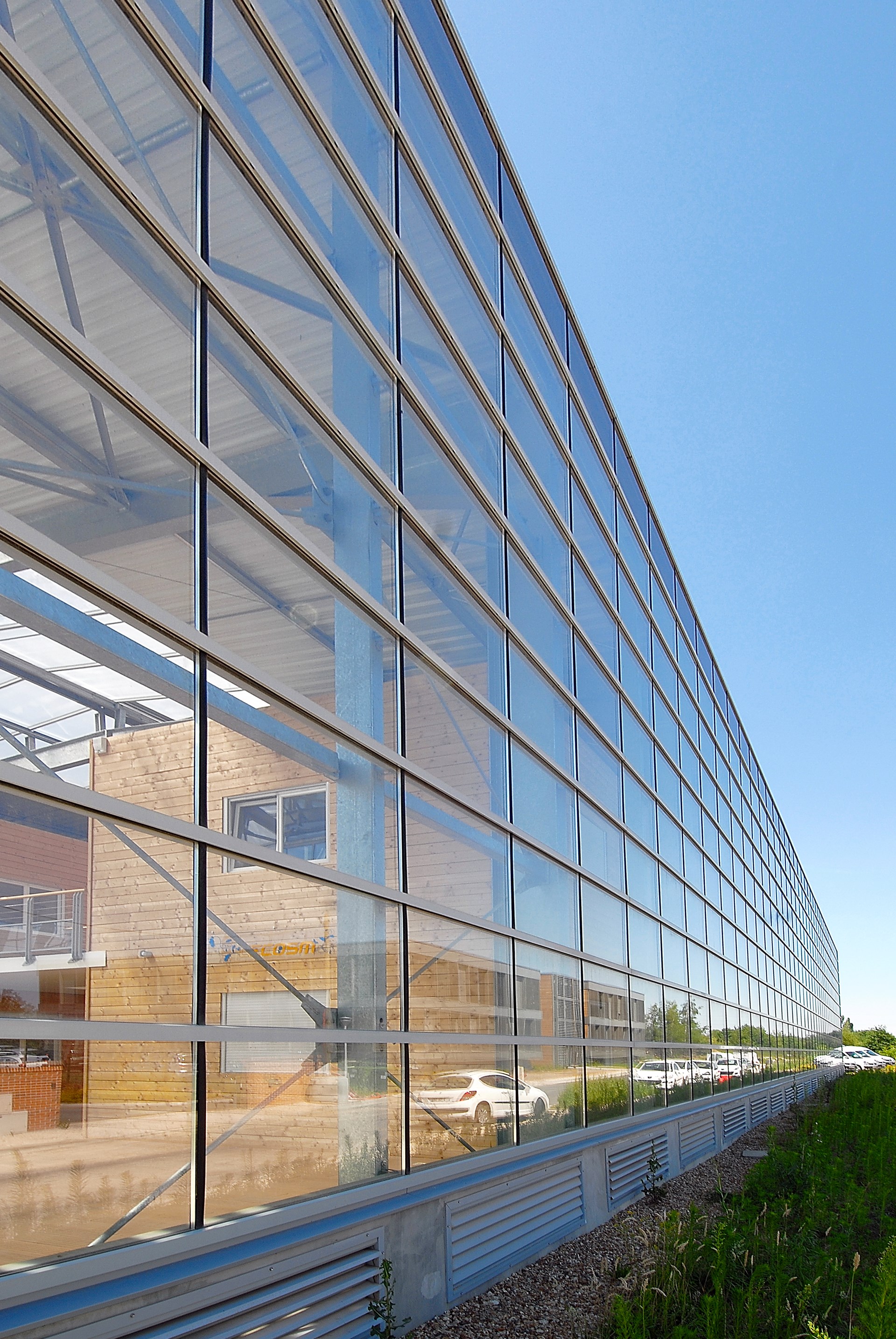 SS - HOT MR EXT Wirecom49.jpg