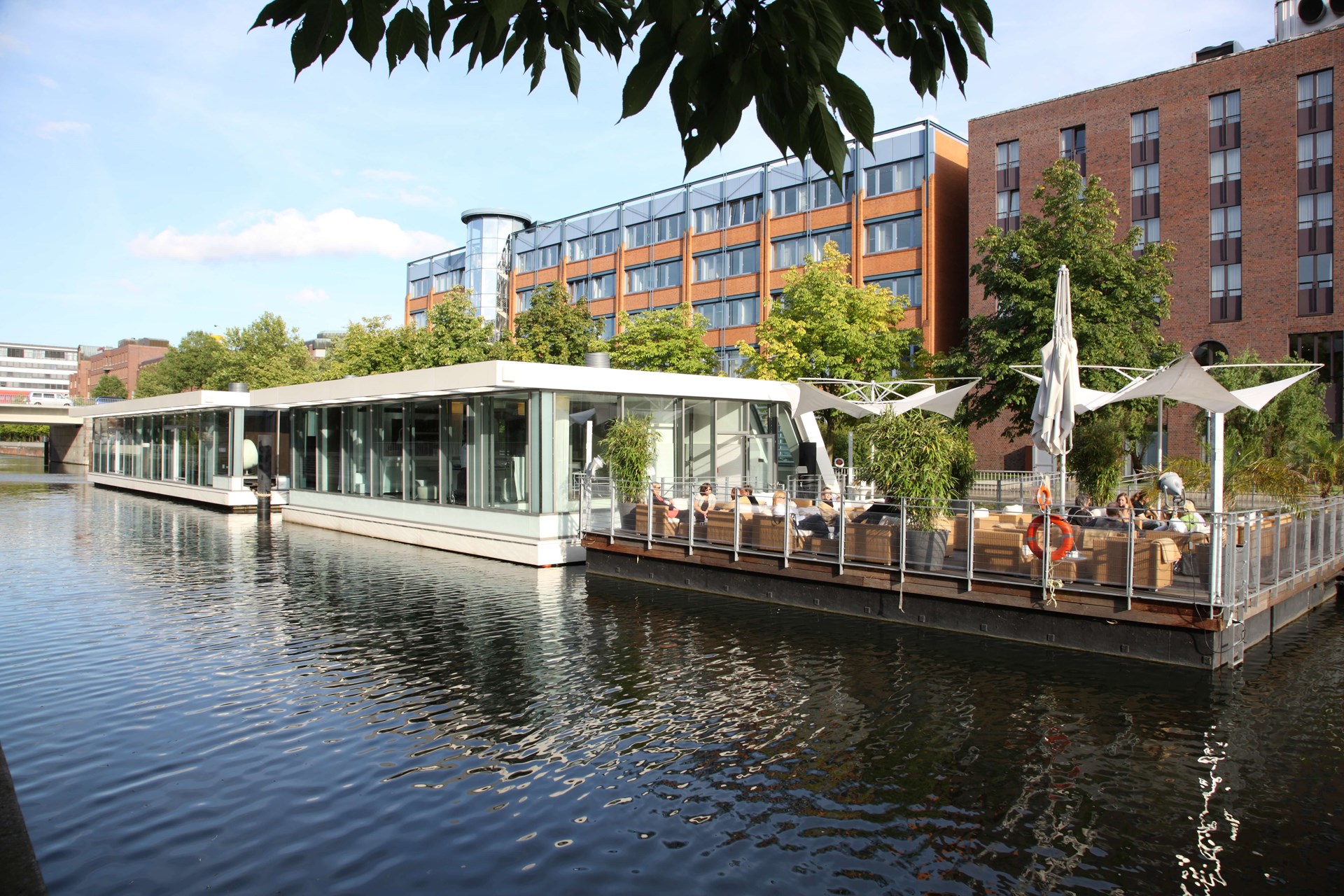 FLOATING MERCURE_1J7X8454.JPG