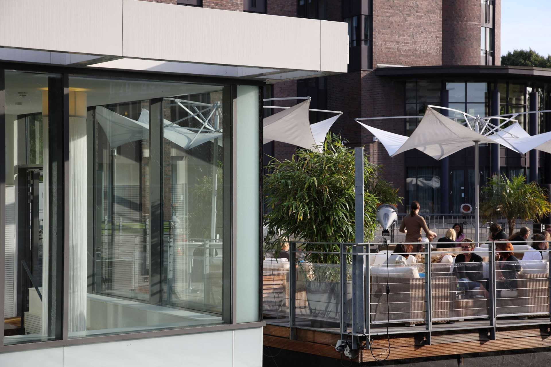 FLOATING MERCURE_1J7X8495.JPG