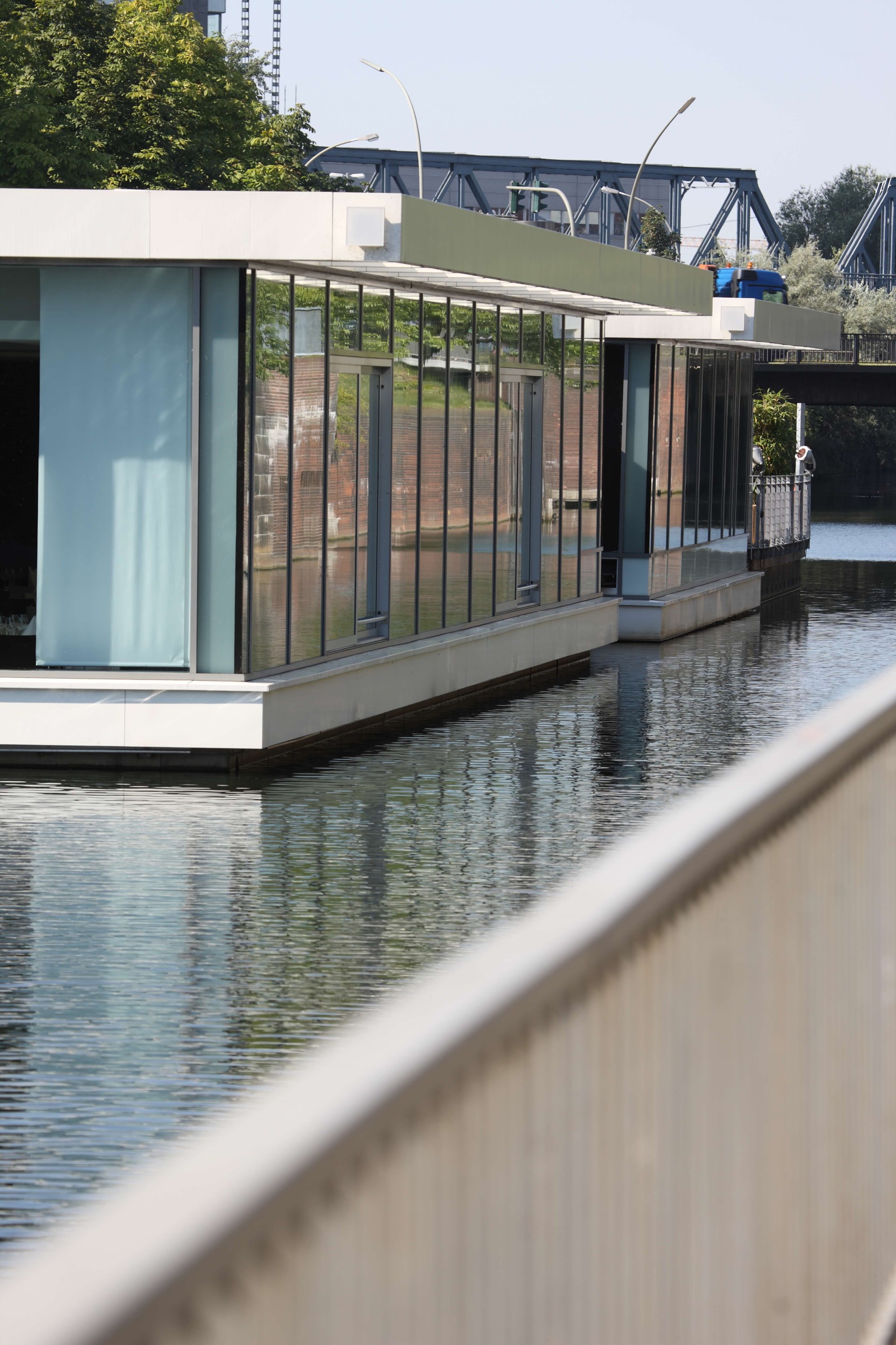 FLOATING MERCURE_1J7X9174.JPG