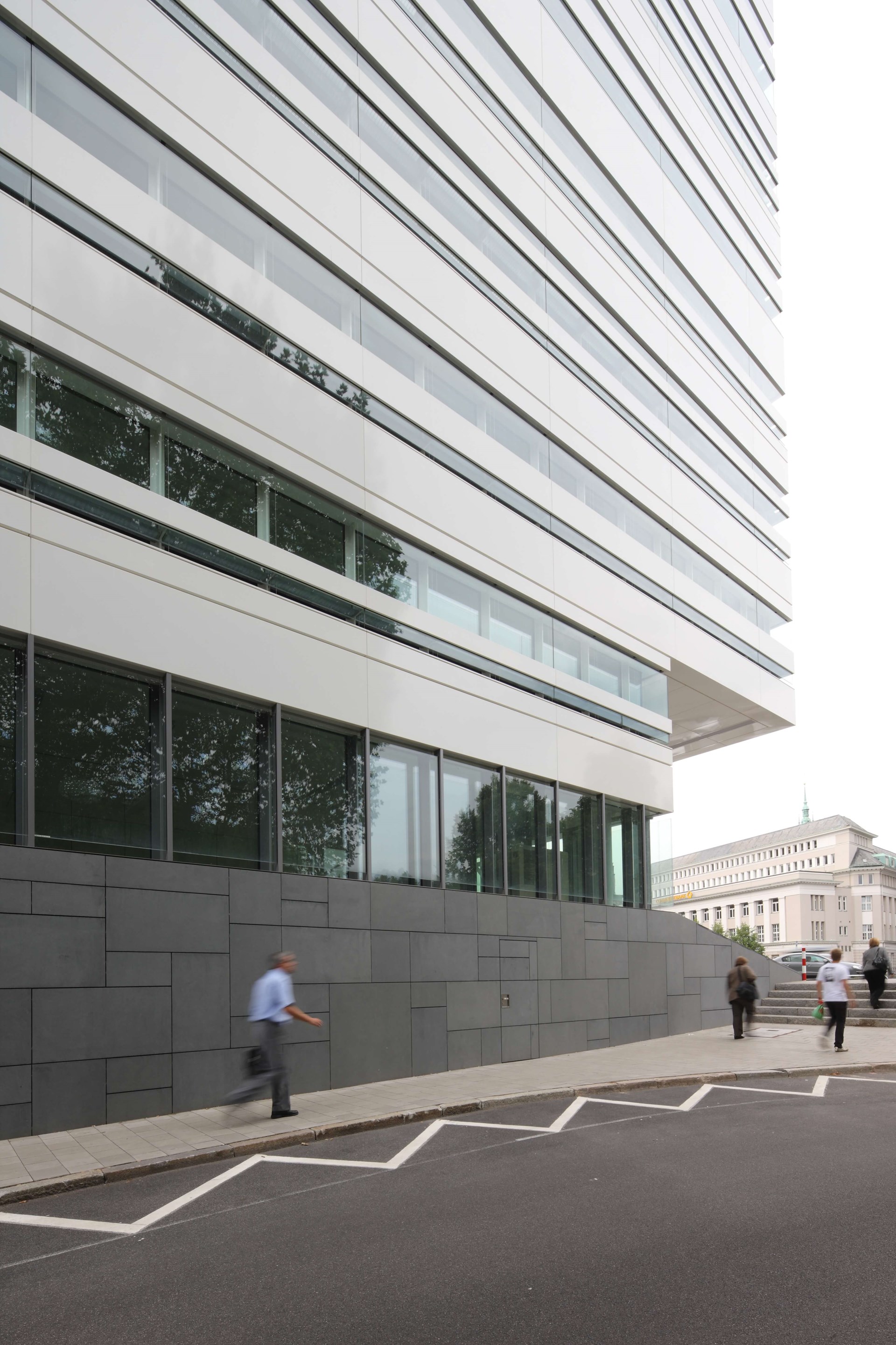 Willy Brandt Str HH-0009.JPG