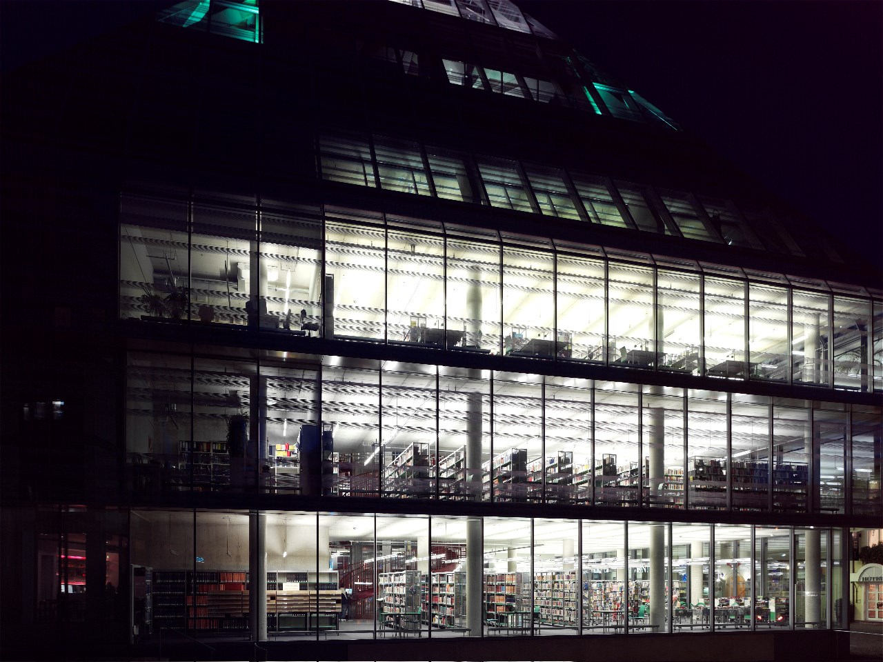 STADTBIBLIOTHEK 3.jpg