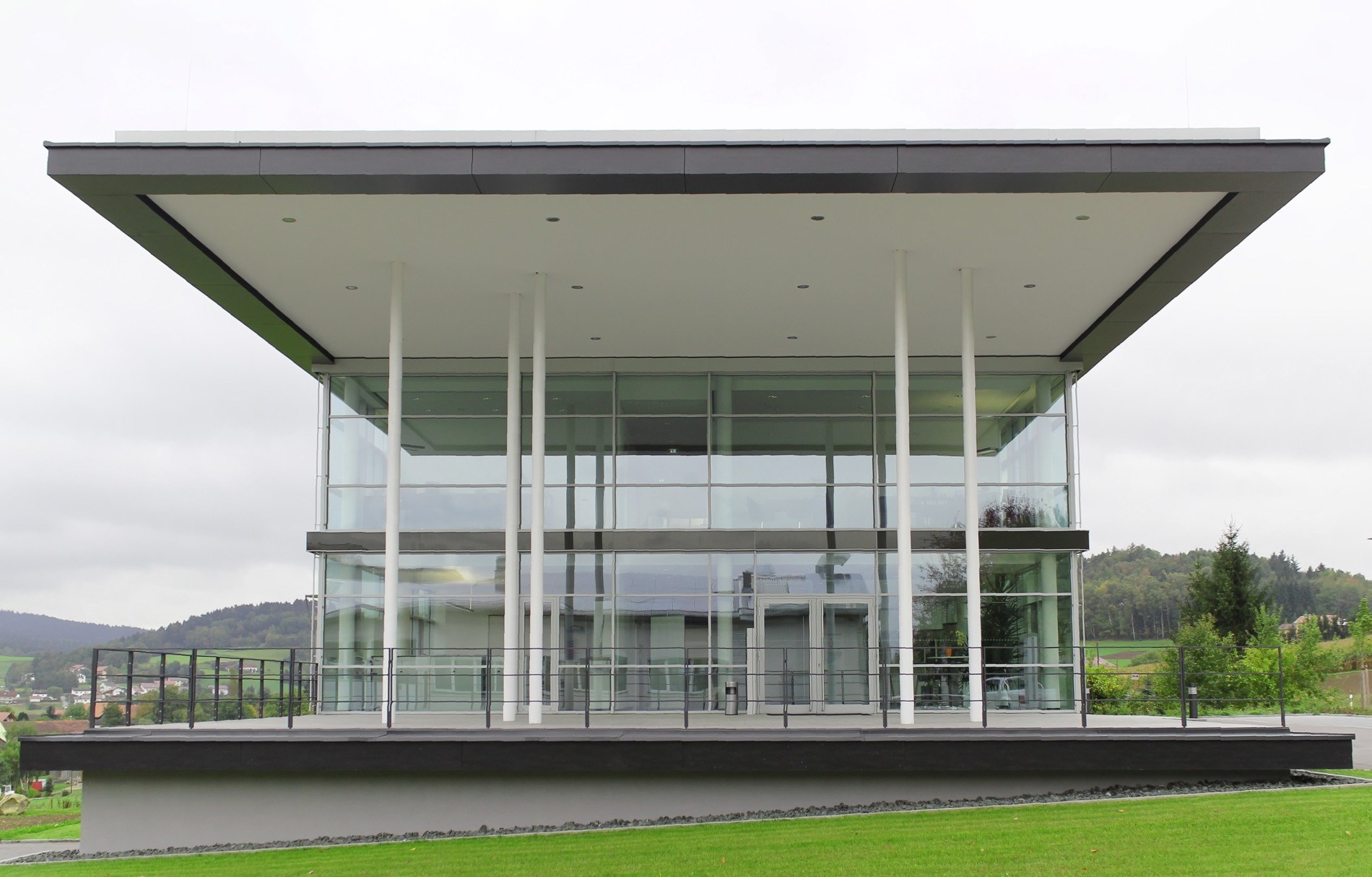 27150 - Norden frontal 10.jpg