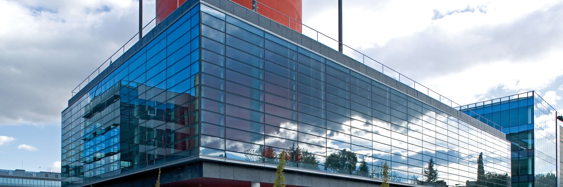 Centro de servicios empresariales "Las Mercedes"