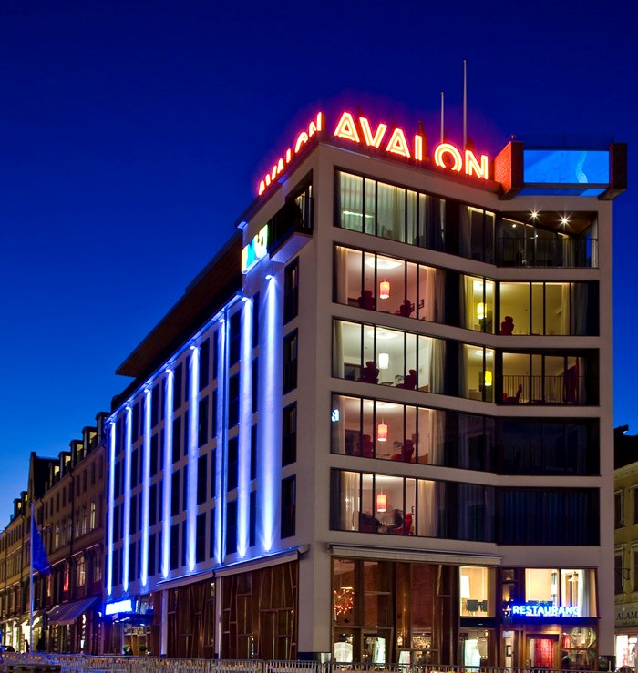Avalon_Hotel_ext_natt-151.jpg