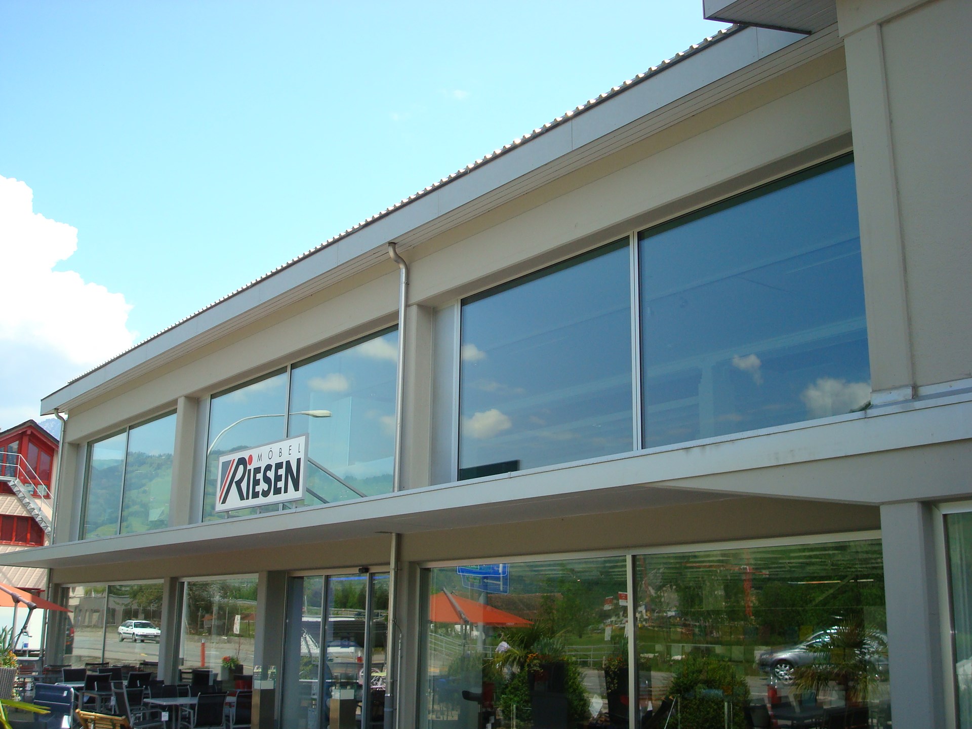 MöbelRiesen (3).JPG