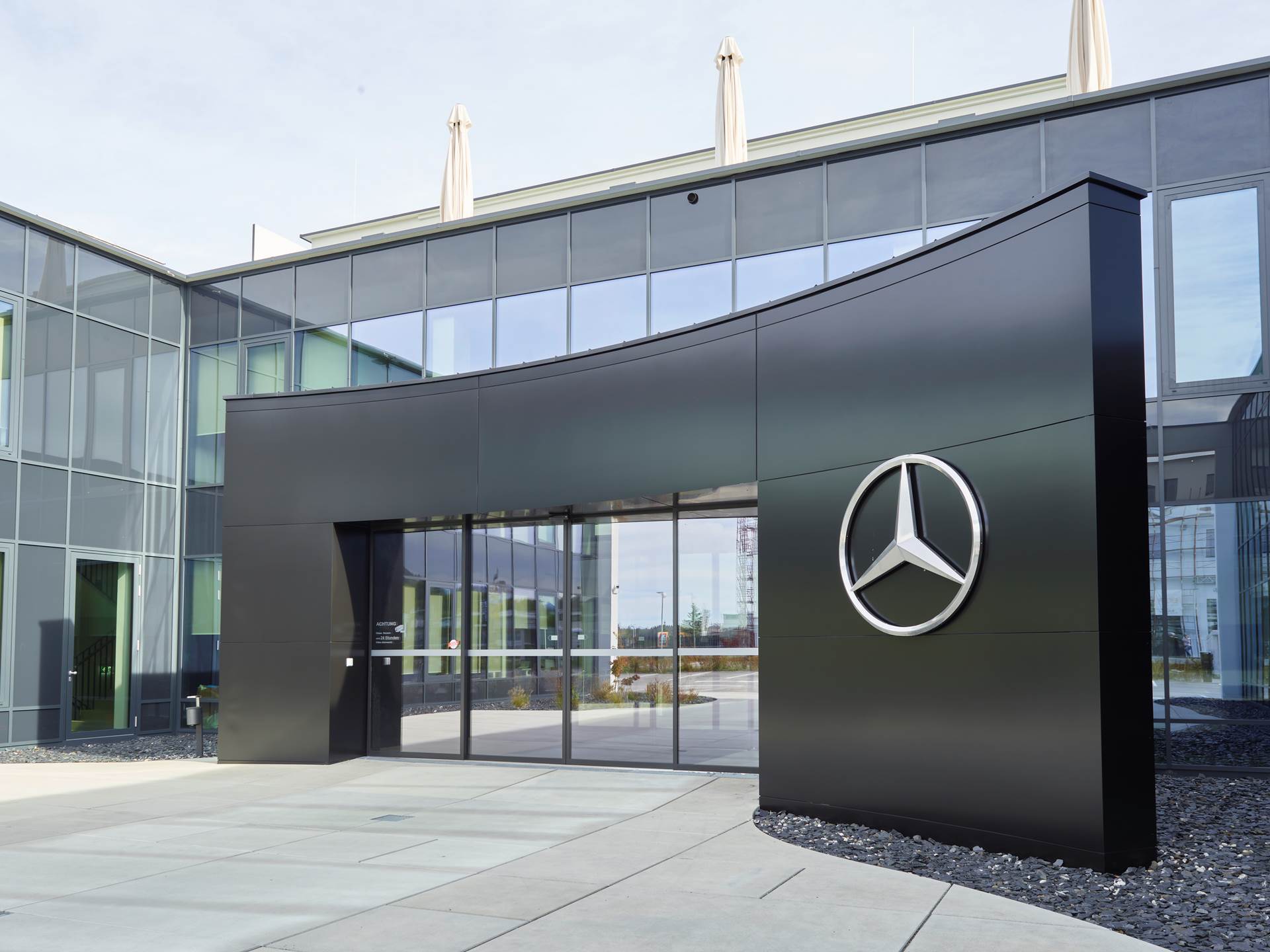 Mercedes Benz Osterreich Gmbh Niederlassung In Eugendorf