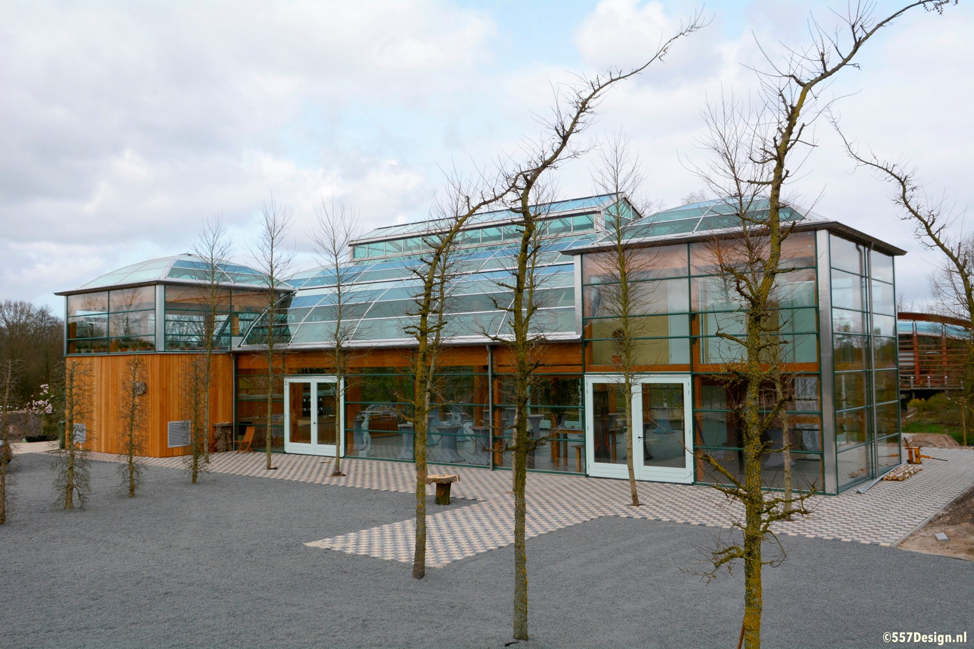 Bomencentrum.Buiten1.JPG