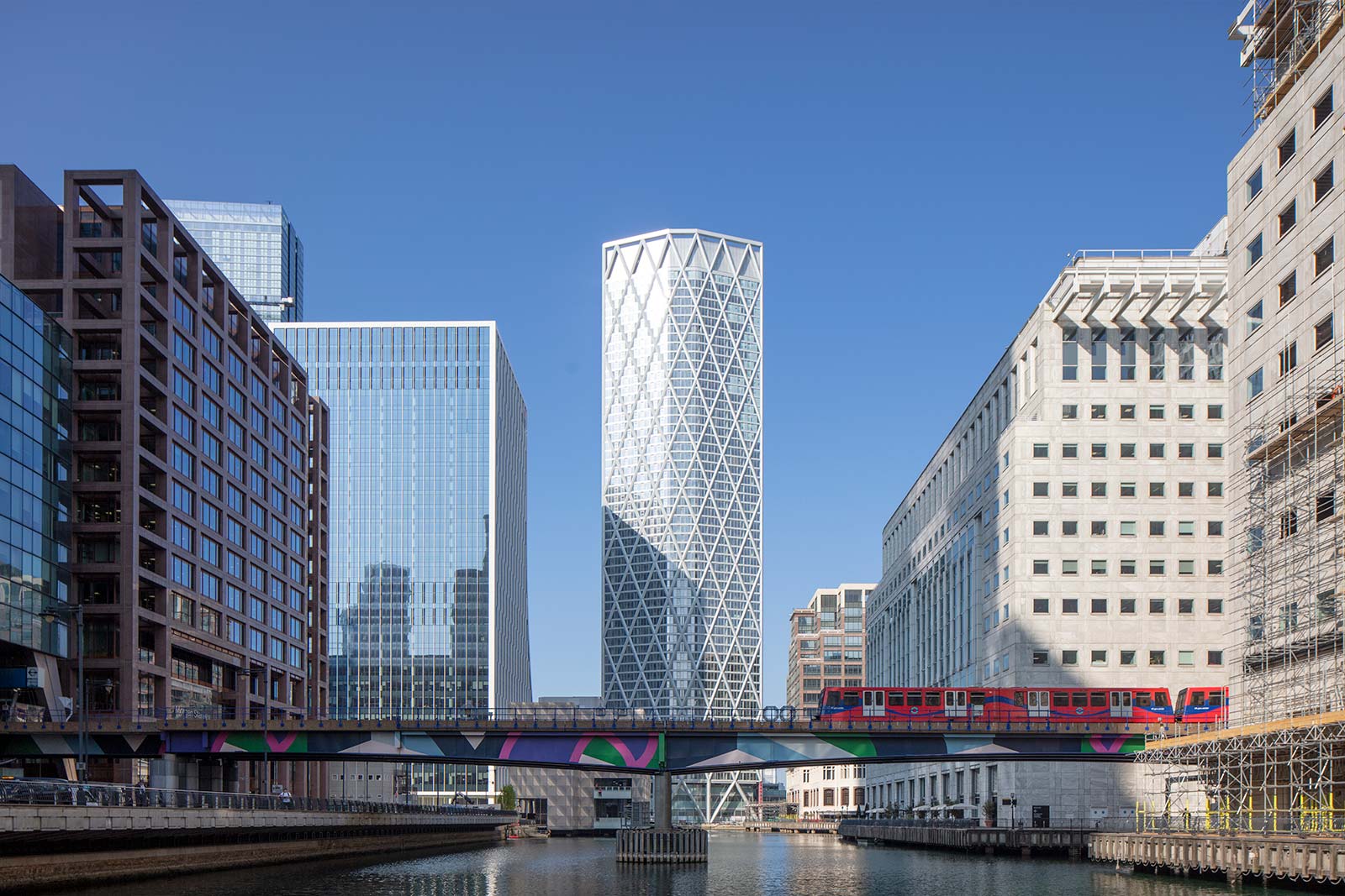 Soluciones innovadoras WICONA en la torre residencial más alta de Canary Wharf en Londres