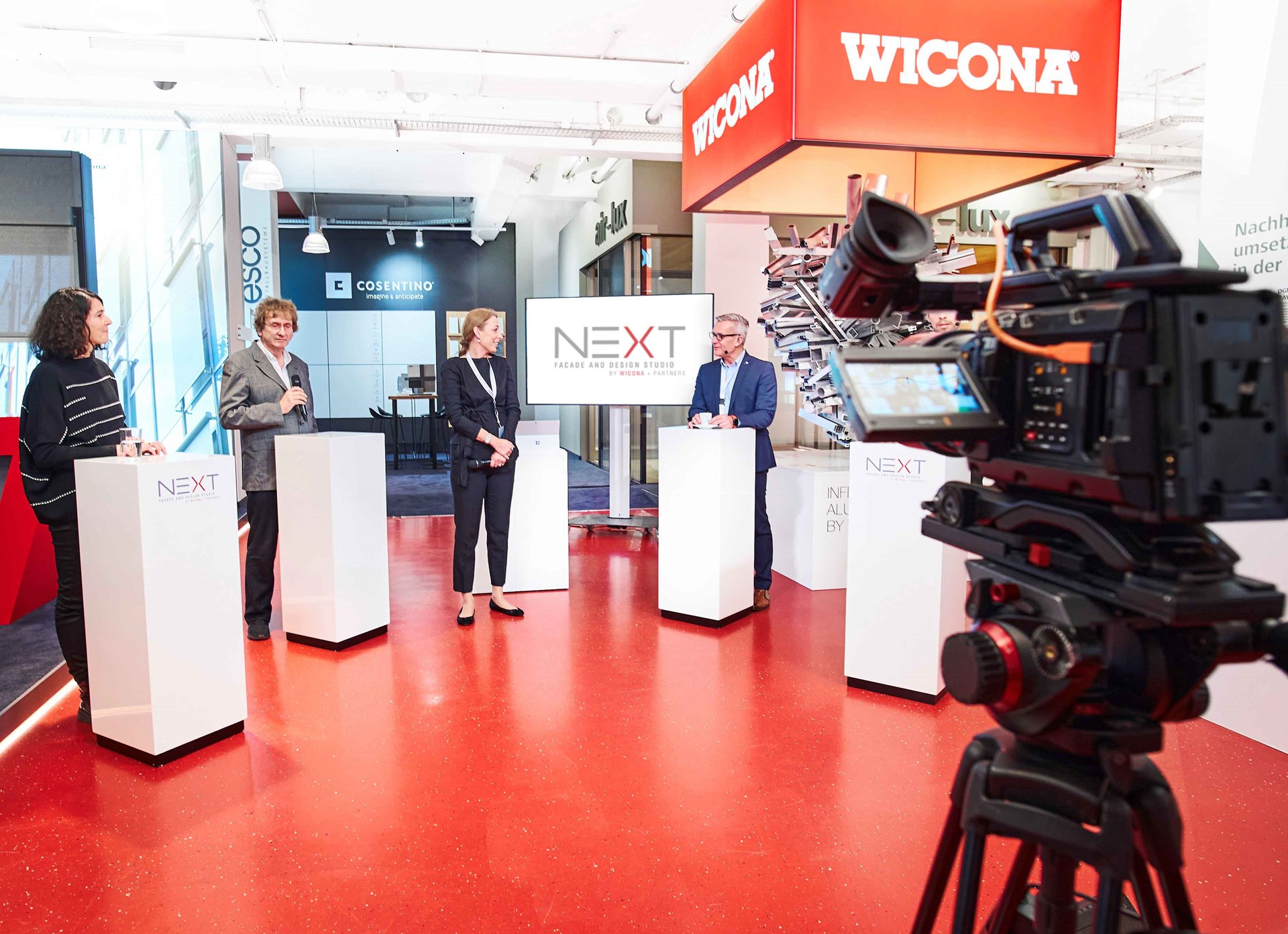 Top-class professional events - in livestream - are an elementary component of the NEXT Studio event concept.