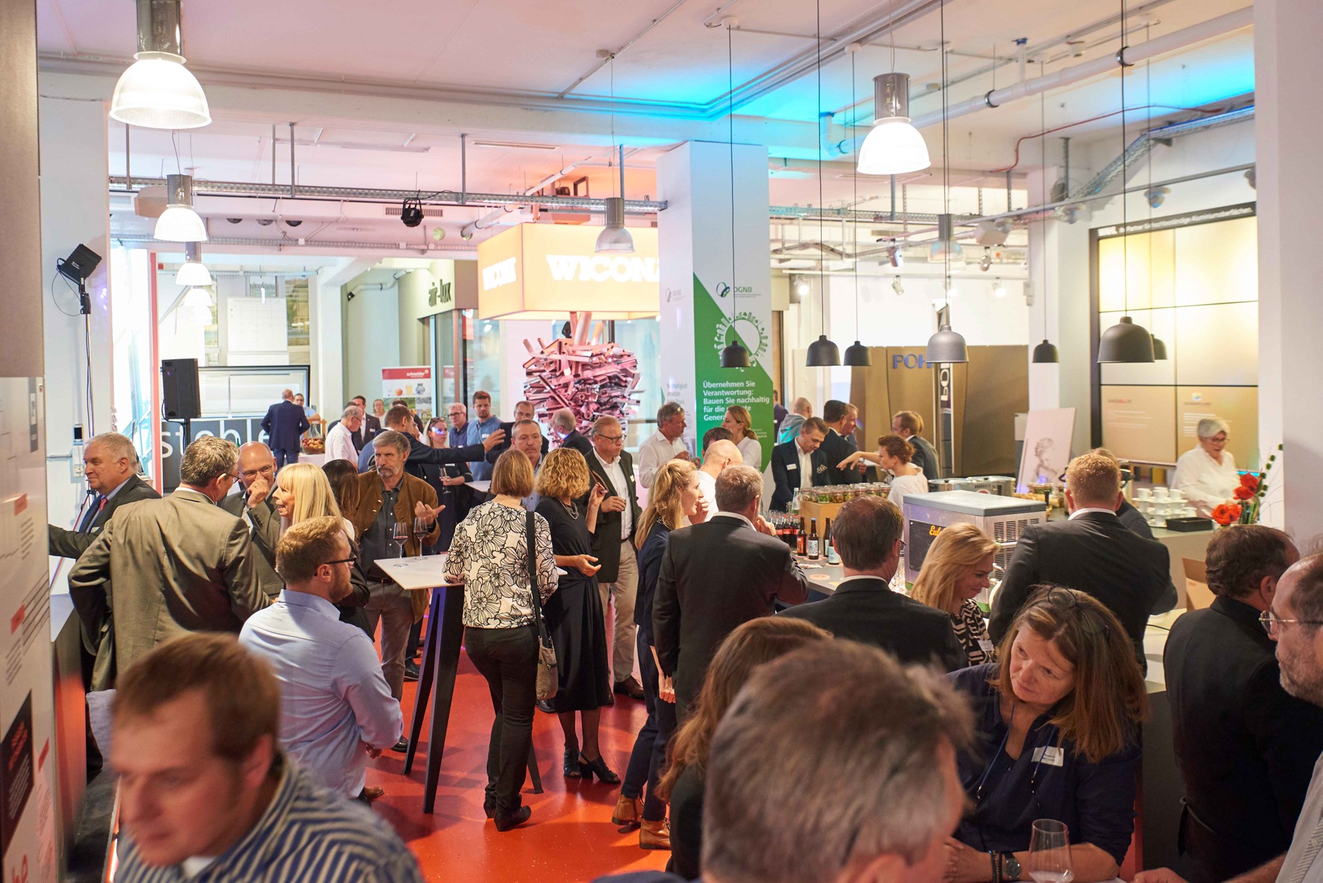 NEXT Studio is the unique industry platform for information, communication and networking.